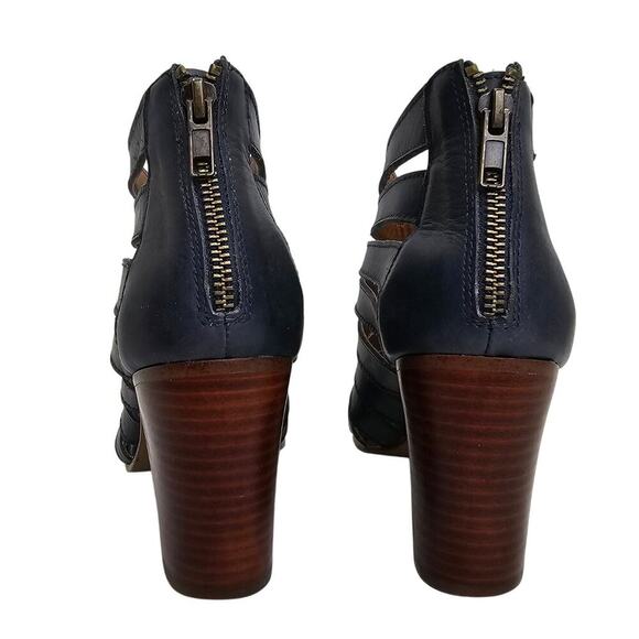 Steve Madden Strappy Sandals Blue Leather Cage Bootie Heels Vendetaa Womens 7.5B - Picture 2 of 10